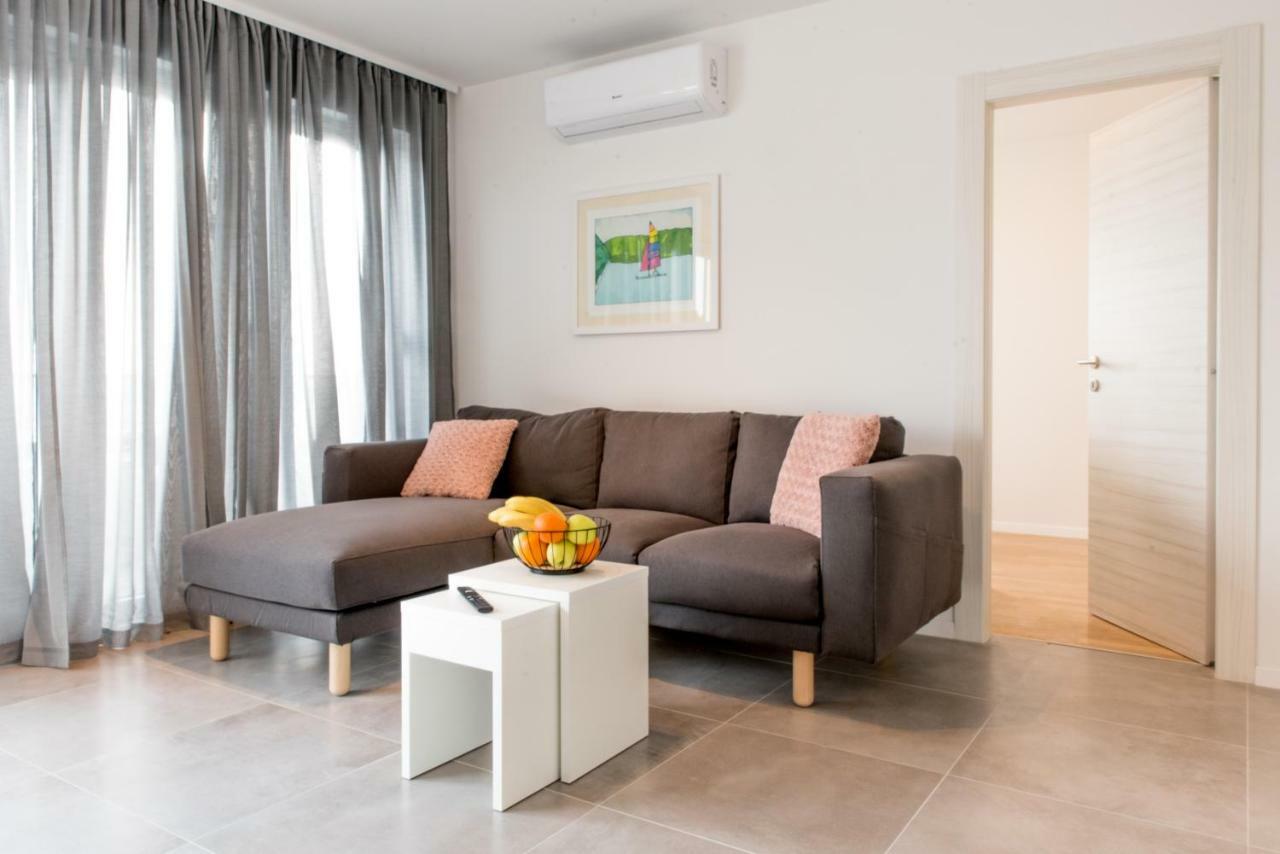 Lion'S Beach Apartment 珀德垂那 外观 照片